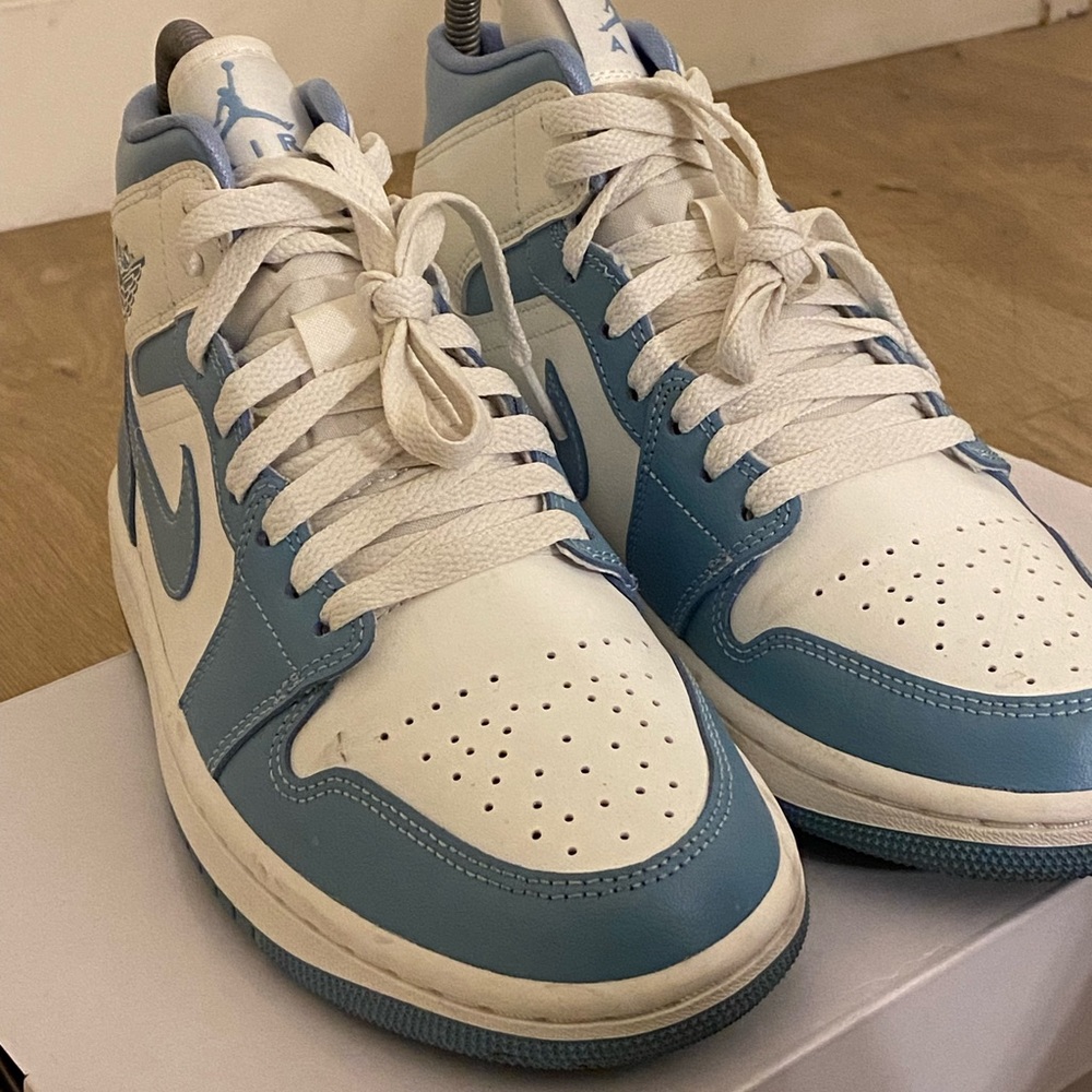 BABY BLUE JORDAN